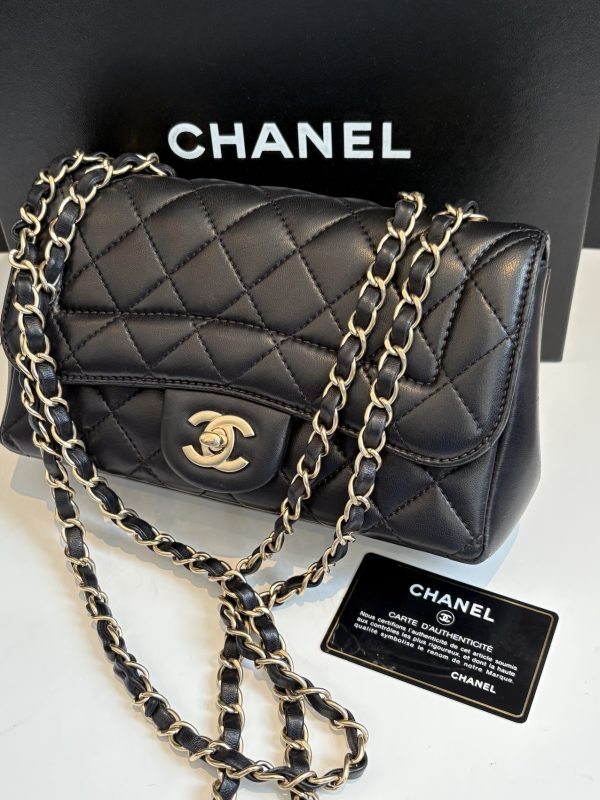 chanel bag medium black quilted leather cc logo single flap double shoulder strap