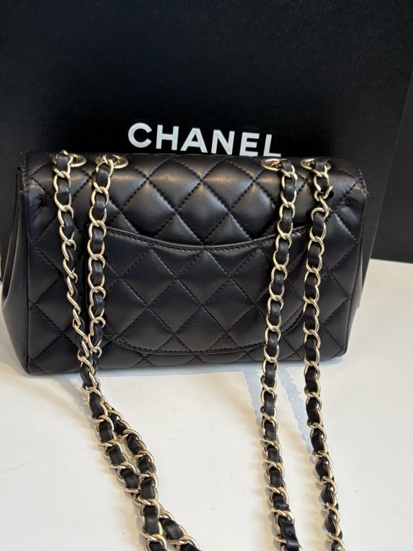 chanel bag medium black quilted leather cc logo single flap double shoulder strap