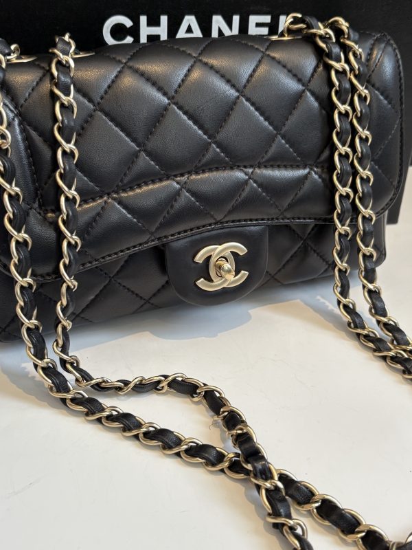 chanel bag medium black quilted leather cc logo single flap double shoulder strap