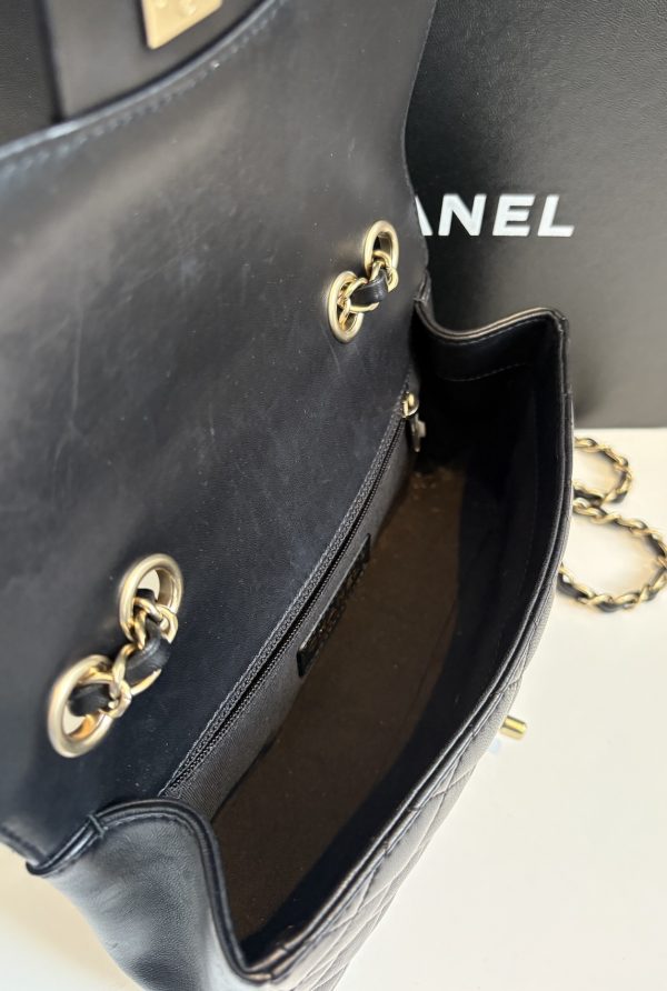 chanel bag medium black quilted leather cc logo single flap double shoulder strap