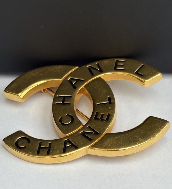 chanel vintage cc logo chanel large gold brooch 1998