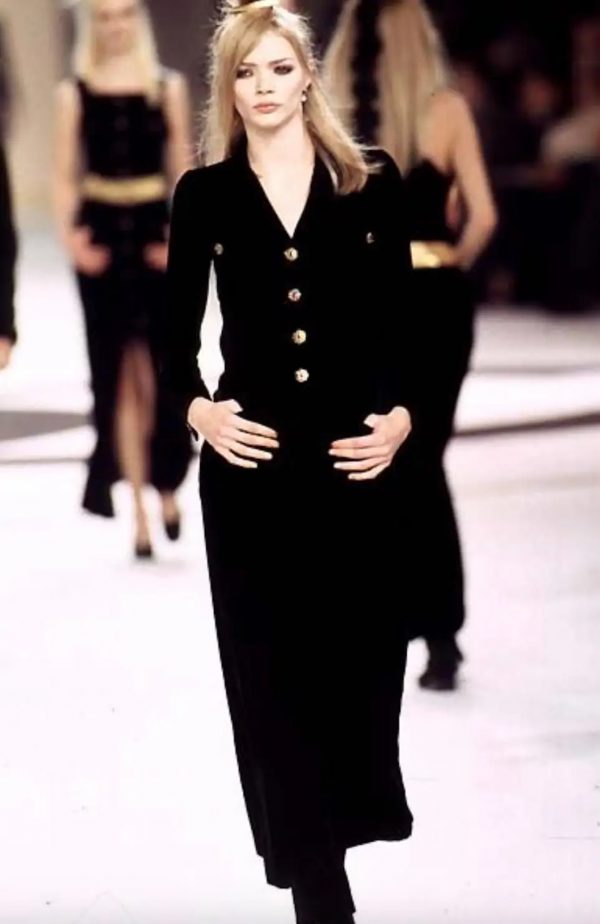 chanel vintage f/w 1996 runway black velvet jacket gold red green gripoix buttons 96a