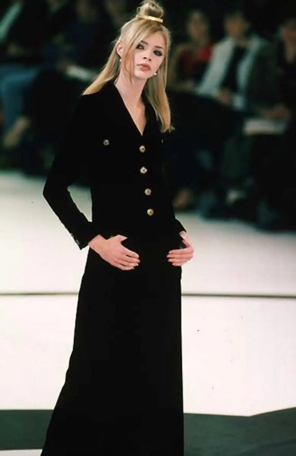 chanel vintage f/w 1996 runway black velvet jacket gold red green gripoix buttons 96a