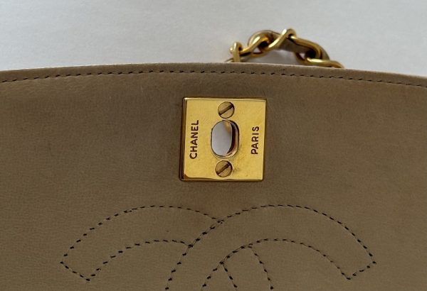chanel vintage half moon cream leather handbag 24k ghw c.1986