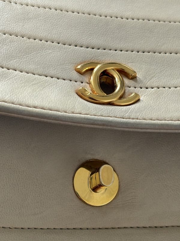 chanel vintage half moon cream leather handbag 24k ghw c.1986