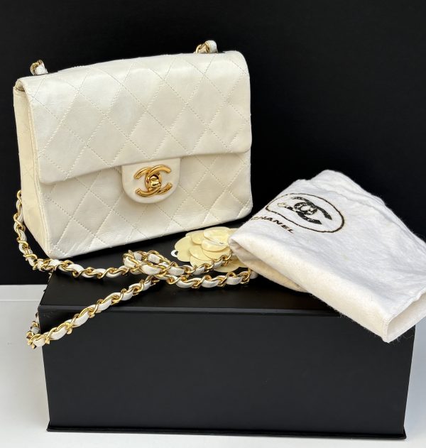 chanel vintage mini flap white classic lambskin quilted 24k c.1986 w/box