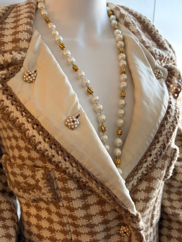 chanel tweed jacket beige & cream houndstooth cc logo polka dot jewel buttons 2000