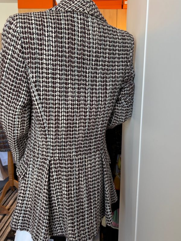 chanel tweed single breasted cc logo button notched collar jacket 2001