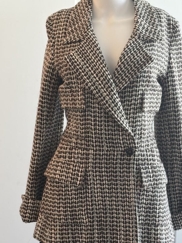 chanel tweed single breasted cc logo button notched collar jacket 2001