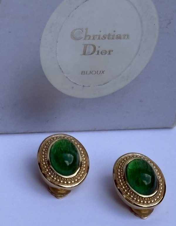 christian dior vintage emerald gripoix poured glass & gold oval earrings 1980s