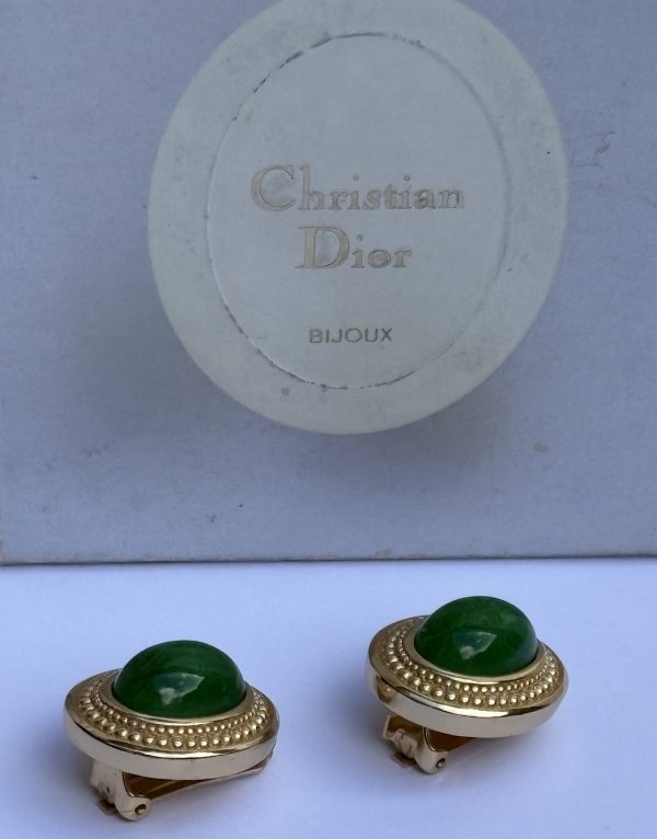 christian dior vintage emerald gripoix poured glass & gold oval earrings 1980s