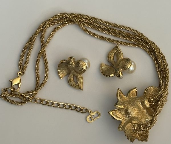 christian dior vintage floral leaf pearl crystals pendant strand necklace & earrings set 1980s