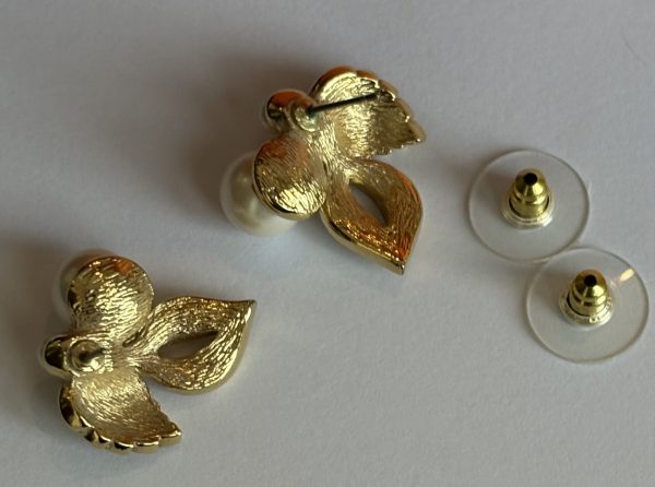 christian dior vintage floral leaf pearl crystals pendant strand necklace & earrings set 1980s