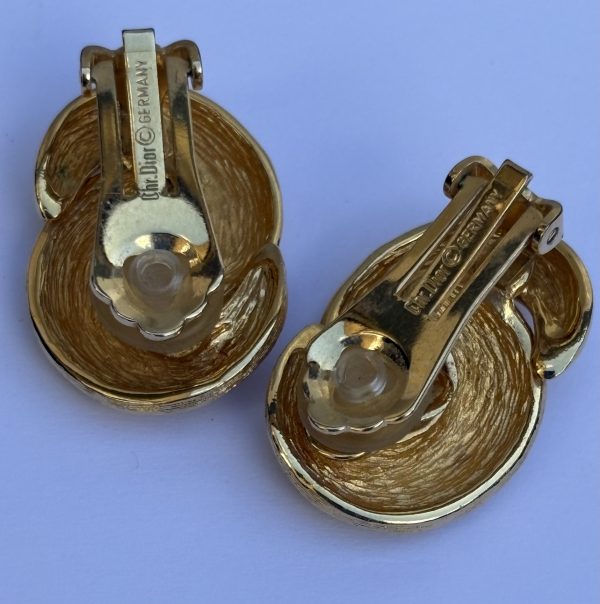christian dior vintage love knot clip on earrings gold 1980s