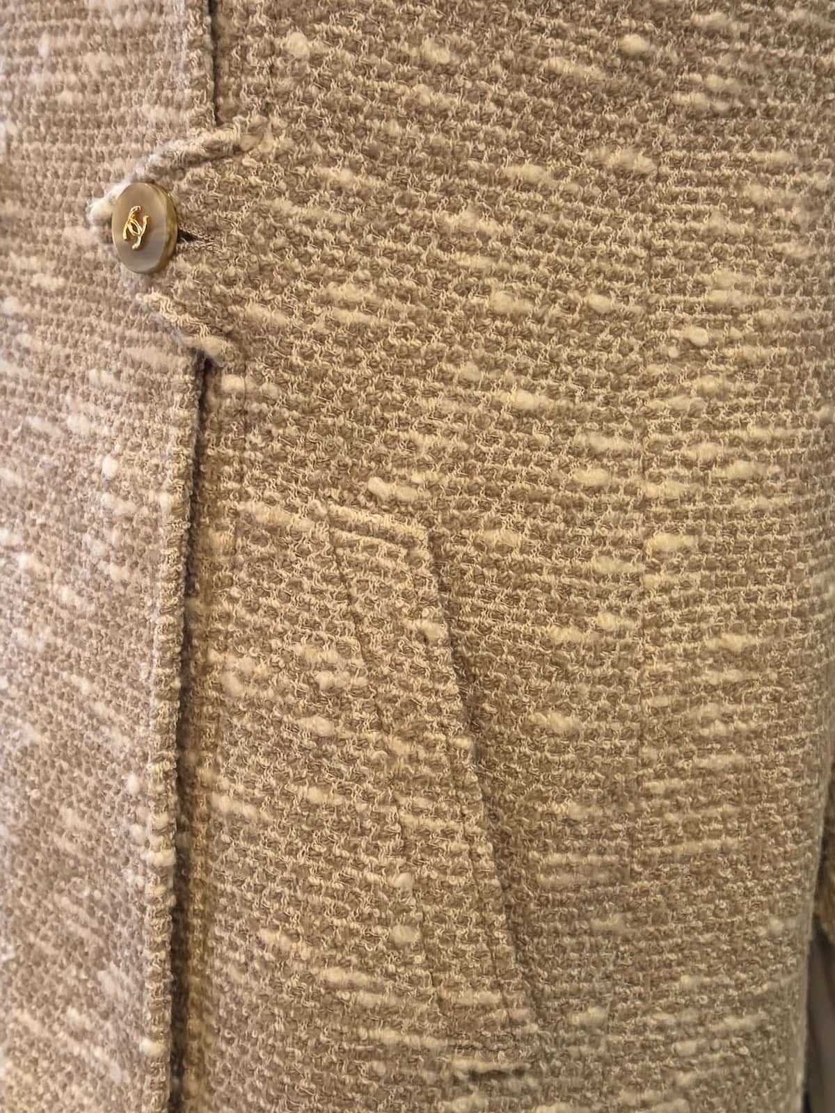 chanel by karl lagerfeld vintage tweed boucle cream cc logo jacket fall 1996