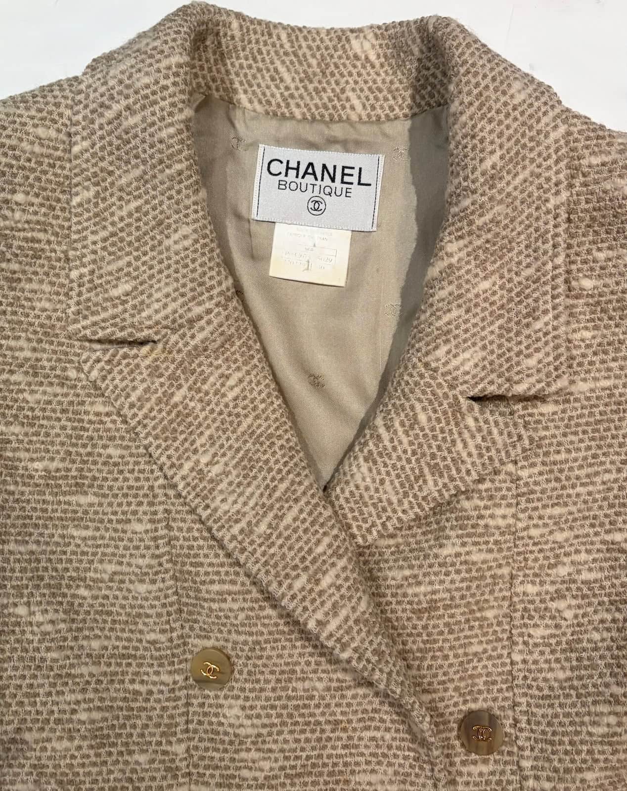 chanel by karl lagerfeld vintage tweed boucle cream cc logo jacket fall 1996