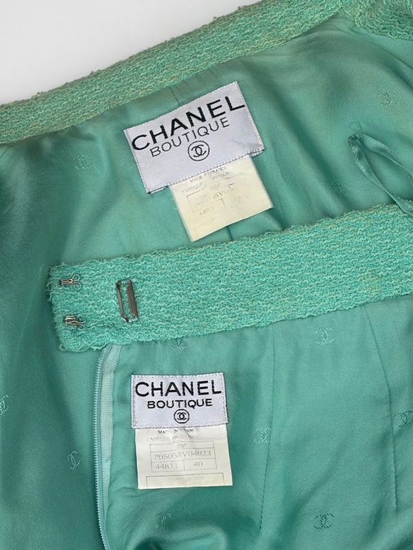 chanel vintage runway documented boucle suit