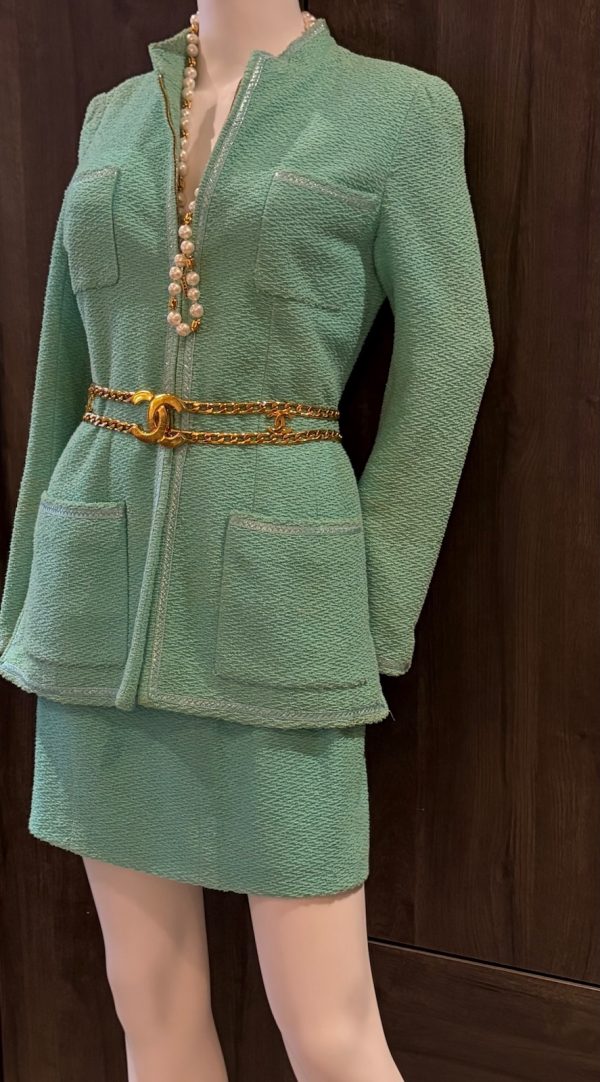 chanel vintage tweed boucle suit chanel logo zipper collection 1995