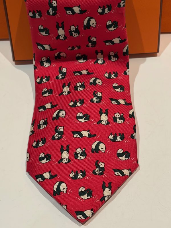 hermÈs vintage red tie black & white panda collector w/box
