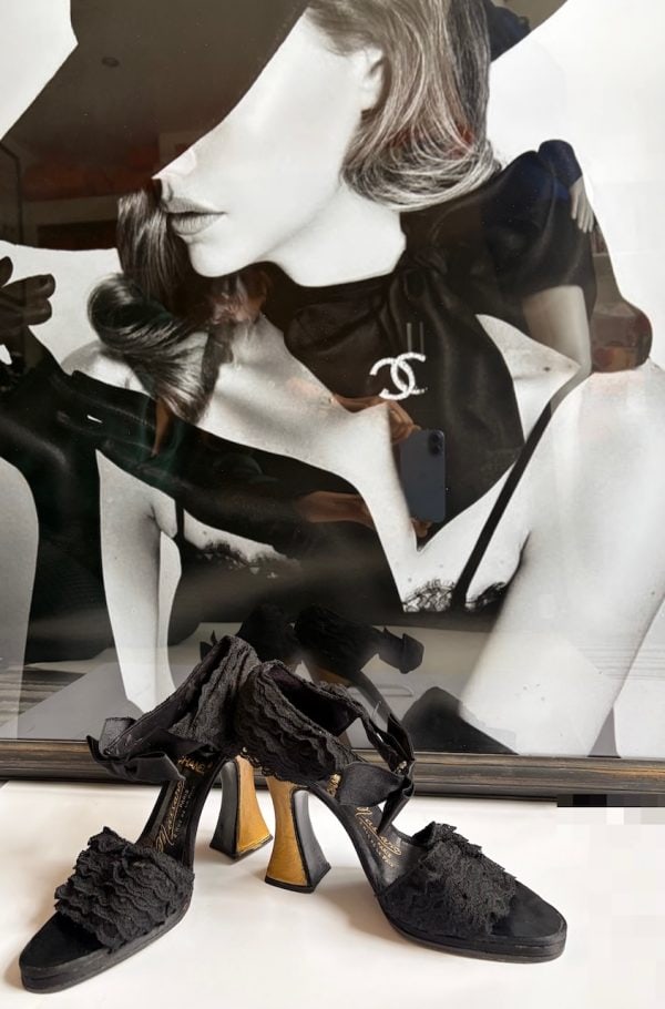chanel by massaro haute couture black lace ruffles bow heels sandals 1990