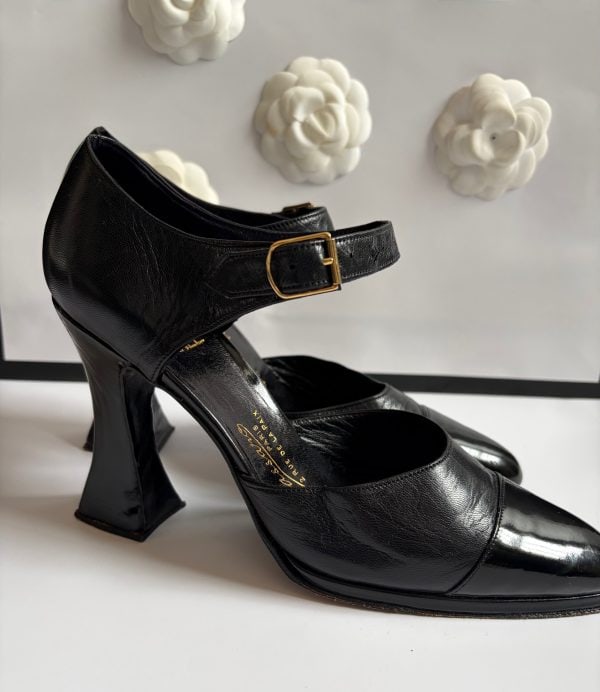 chanel by massaro haute couture signature two tone black leather high heels pump 1990
