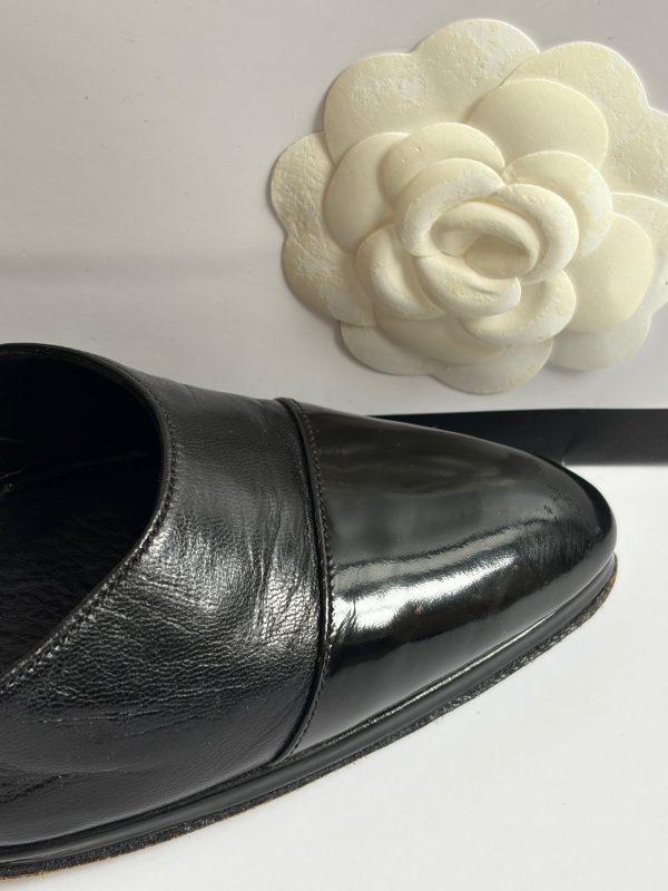 chanel by massaro haute couture signature two tone black leather high heels pump 1990