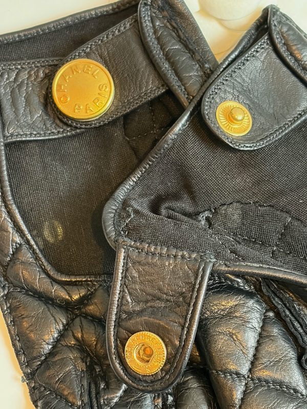 chanel vintage catwalk black quilted kidskin fingerless gloves cc logo buttons c.1990s