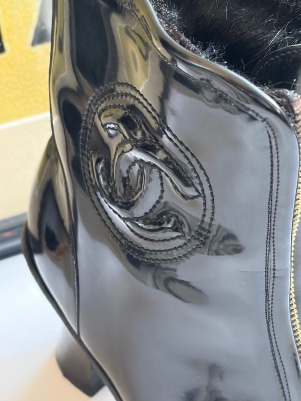 chanel vintage catwalk cc logo black patent high ankle fur boots square heels c.1990s