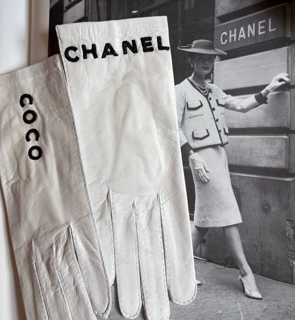chanel vintage white kidskin gloves with black coco chanel logo c.1990s