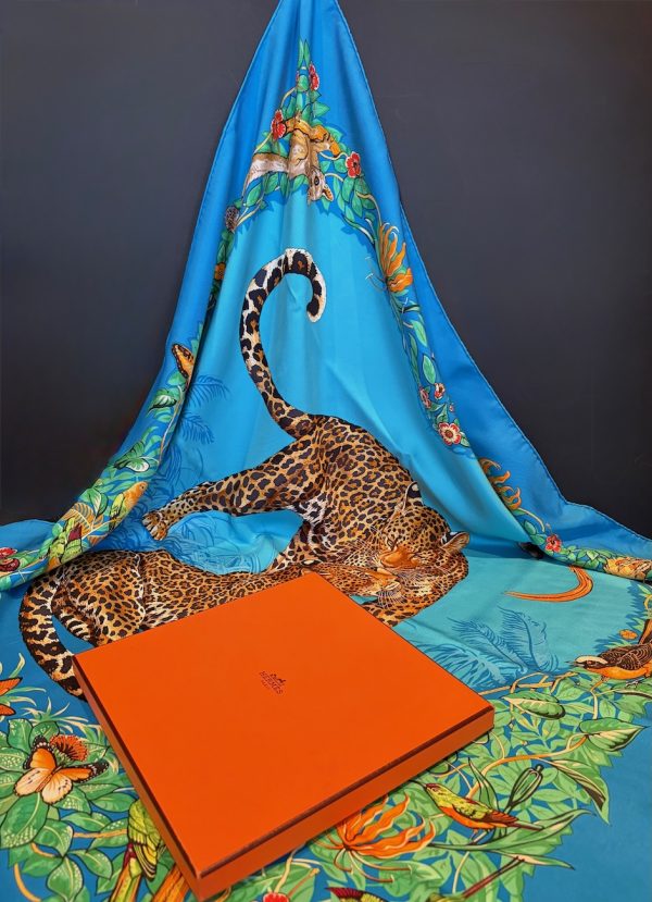 hermÈs silk scarf jungle love blue gold by robert dallet 2000 w/box