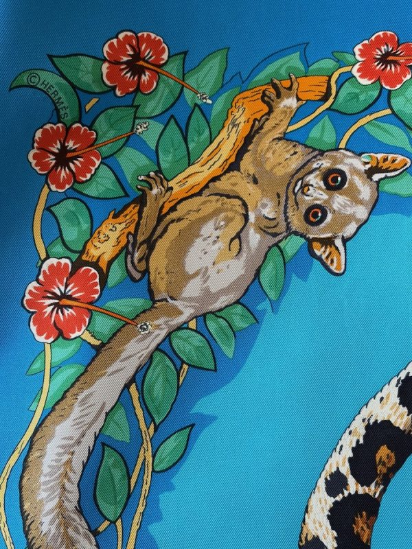 hermÈs silk scarf jungle love blue gold by robert dallet 2000 w/box