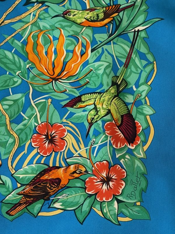 hermÈs silk scarf jungle love blue gold by robert dallet 2000 w/box