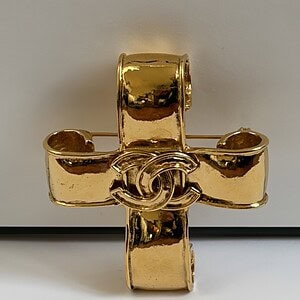 chanel vintage cc logo large gold tone cross brooch & pendant 1994
