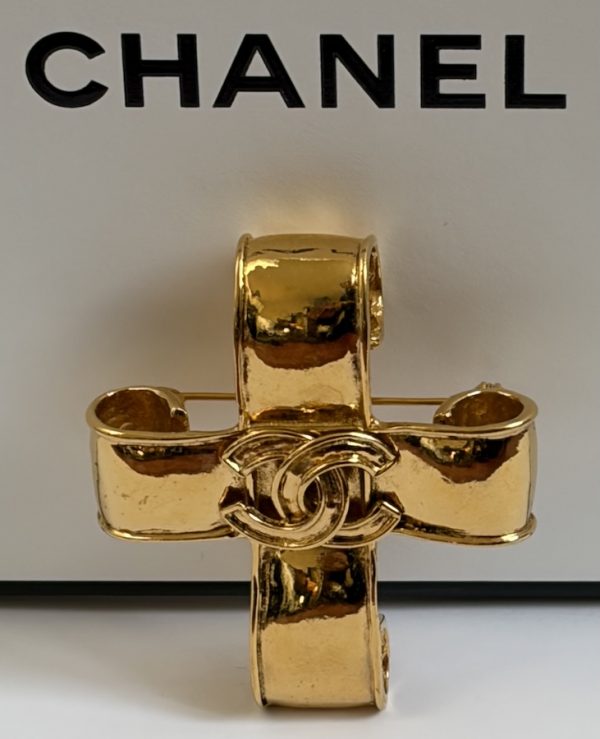 chanel vintage cc logo large gold tone cross brooch & pendant 1994