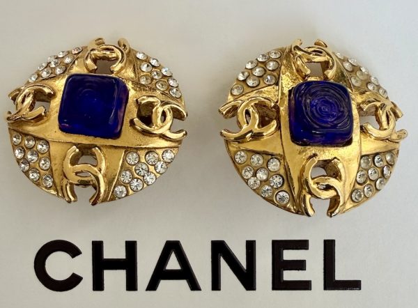 chanel vintage cc logos blue gripoix 24k gold tone diamanté earrings 1984