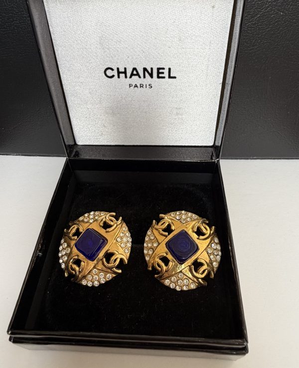 chanel vintage cc logos blue gripoix 24k gold tone diamanté earrings 1984