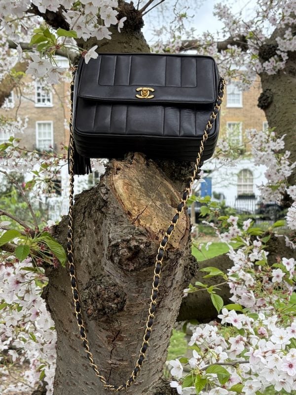 1995 chanel black vintage timeless cc logo lambskin vertical quilted flap bag
