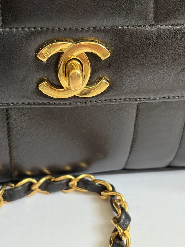 1995 chanel black vintage timeless cc logo lambskin vertical quilted flap bag