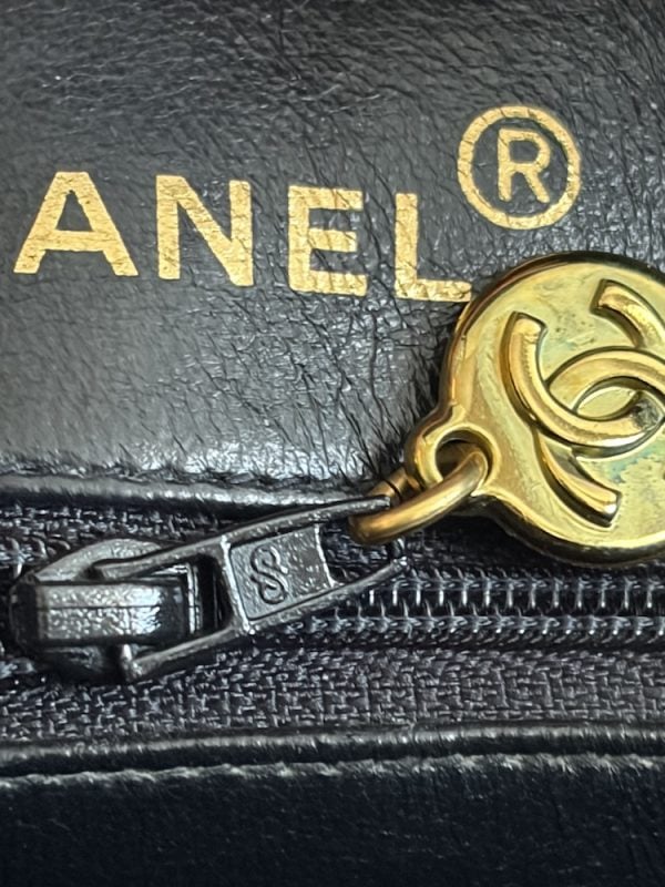 1995 chanel black vintage timeless cc logo lambskin vertical quilted flap bag