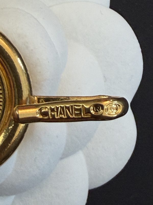 chanel by karl lagerfeld 1984 runway vintage belt chain cc logo charm medallion collector