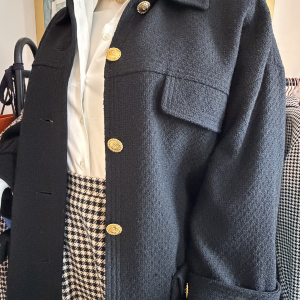 chanel fall/winter 95 classic black loose tweed jacket vintage gold cc logo jewel buttons