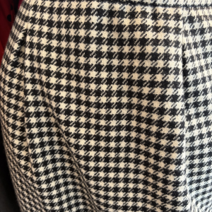 yves saint laurent rive gauche vintage pencil fitted houndstooth skirt c.1970s 1980s