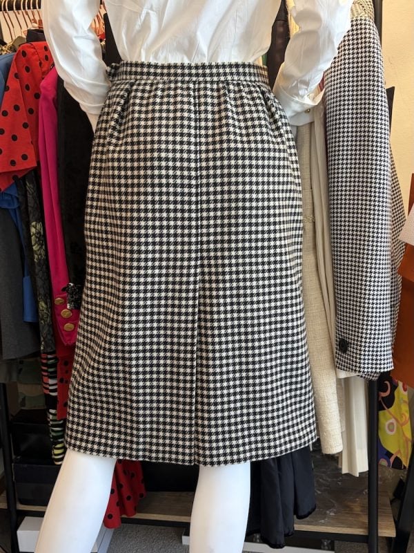 yves saint laurent rive gauche vintage pencil fitted houndstooth skirt c.1970s 1980s