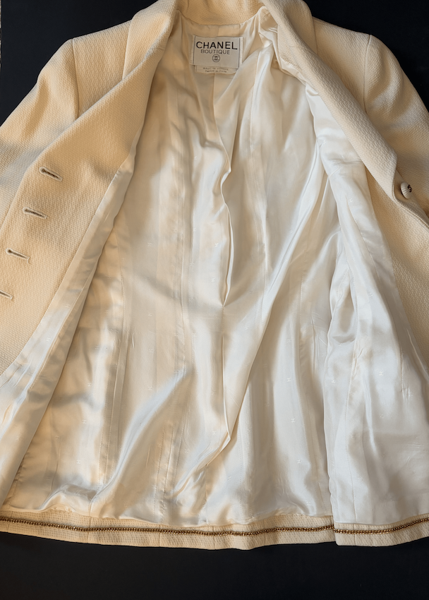 chanel runway spring/summer 1993 cream suit jacket skirt modelled by christy turlington