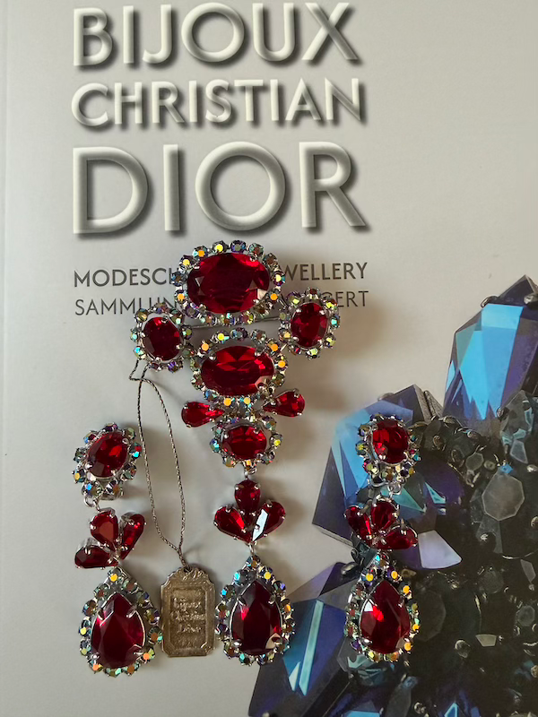 christian dior by francis winter 1958 brooch earrings set rhodium ruby crystals